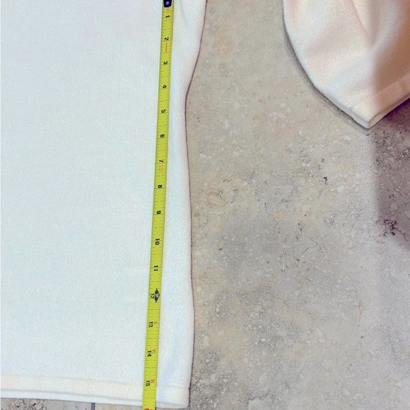 Sag Harbour Ruffled Round Neck Ivory Neutral Sweater Size XL - Picture 3 of 7